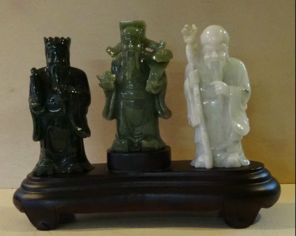 Sculpture de 3 divinités en 3 jades